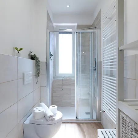 Primopiano - Novara 公寓 *